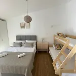 Ula Apartment