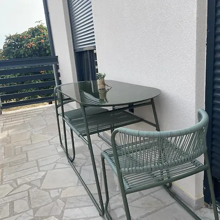Ula Apartment